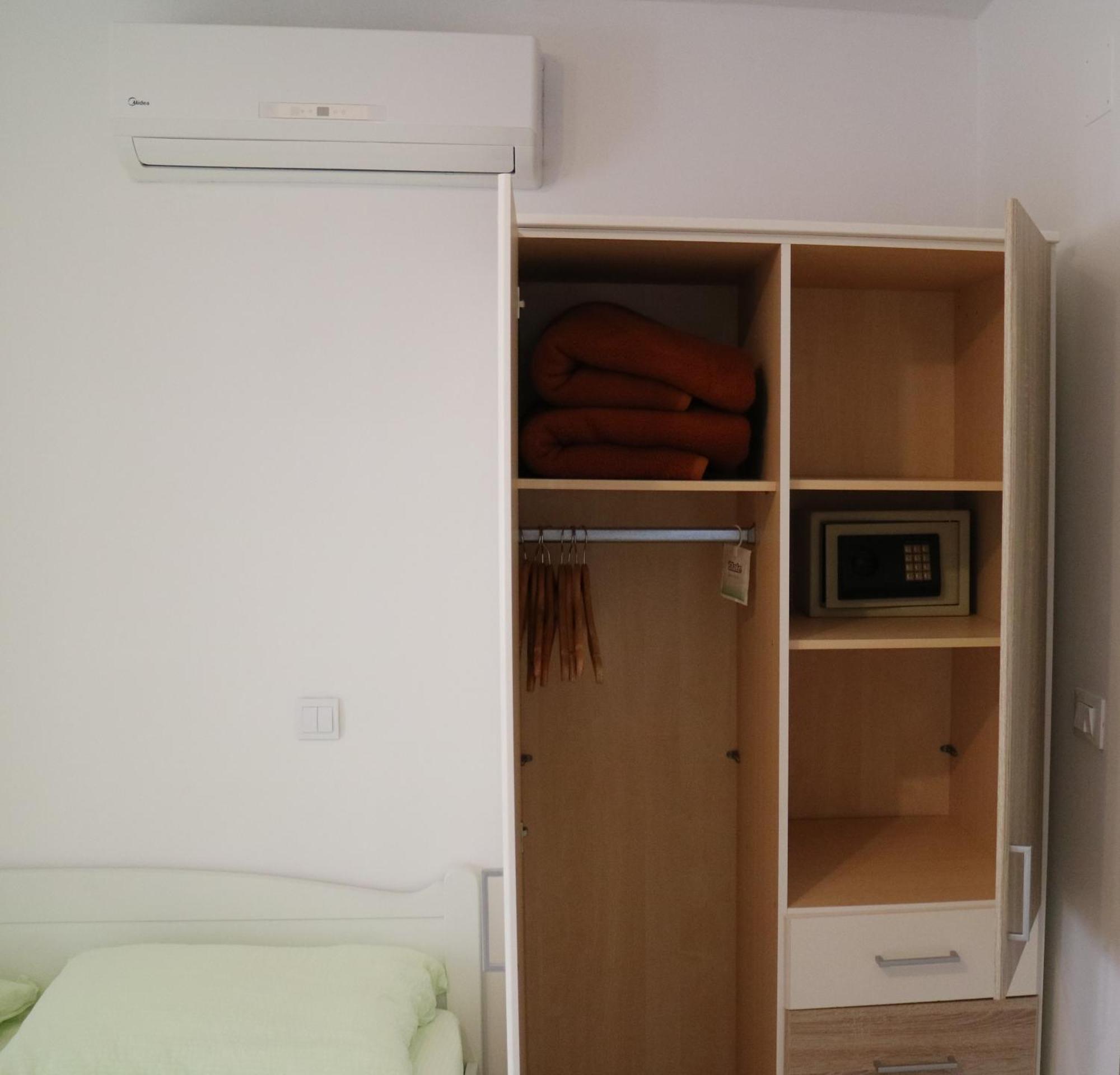 Studio Apartments & Rooms Lela, Sipan Island Sipanska Luka  Room photo
